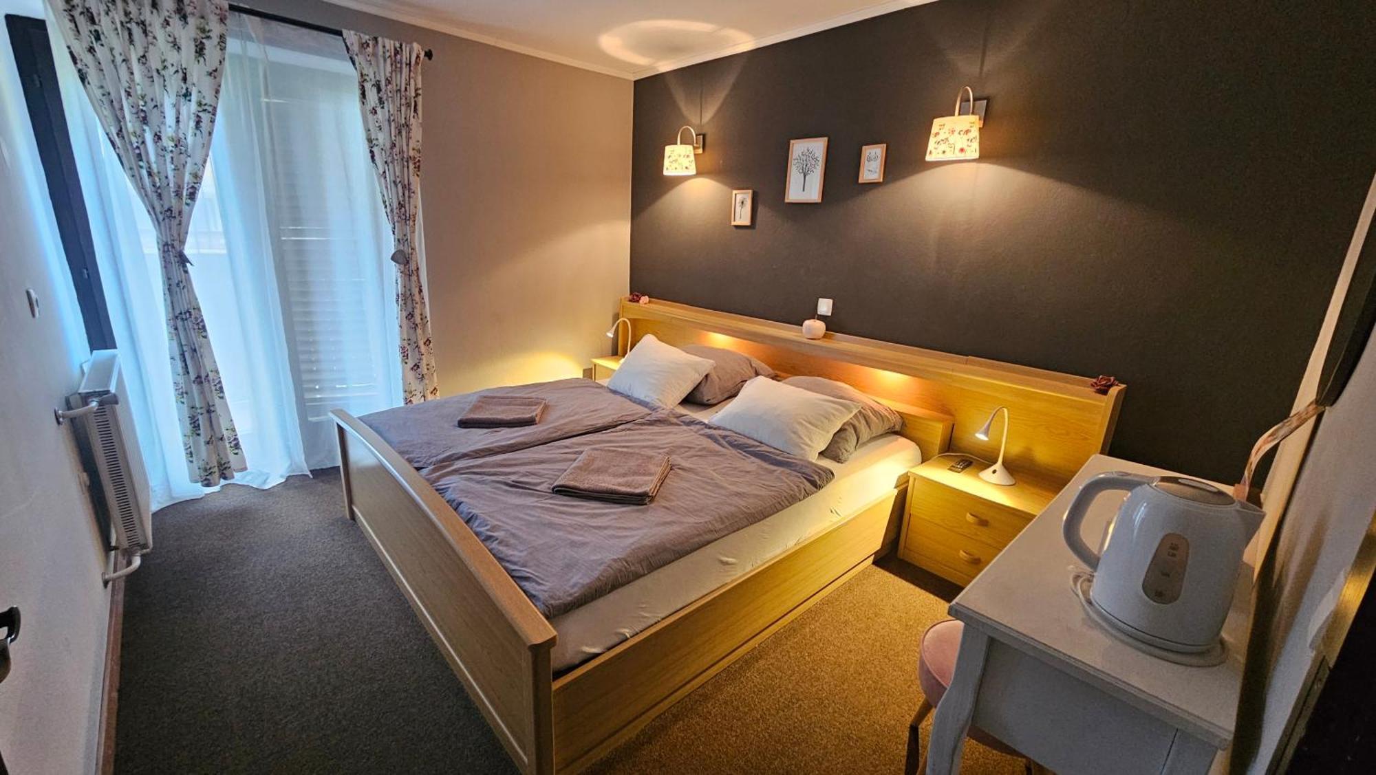 Rooms Malina Blejska Dobrava Kültér fotó