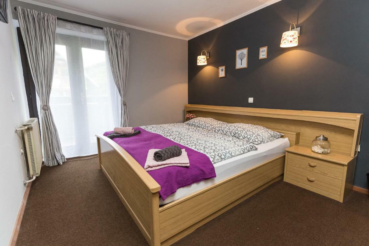 Rooms Malina Blejska Dobrava Kültér fotó