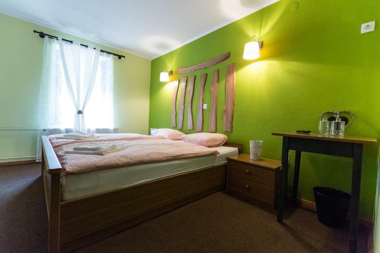 Rooms Malina Blejska Dobrava Kültér fotó